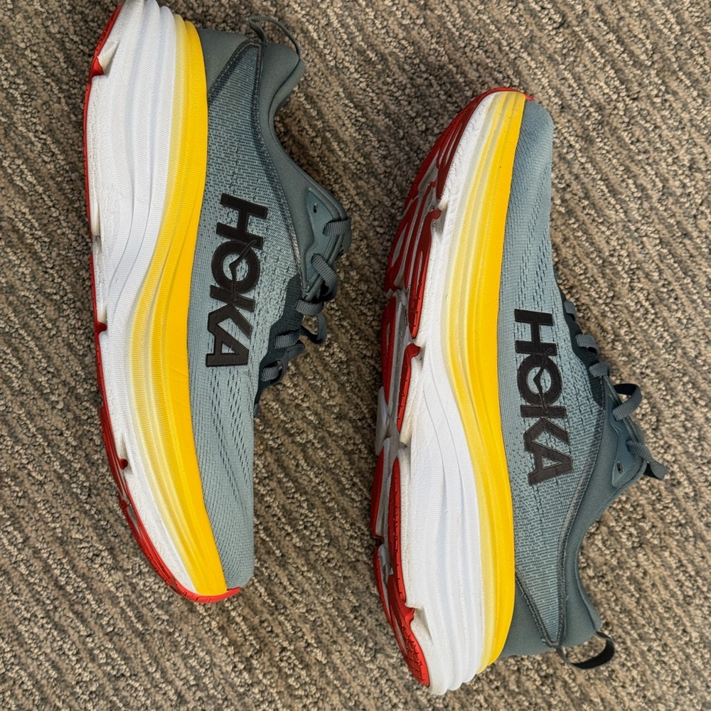 Men’s Hoka Bondi 8
Size 9.5
Blue Mountain Spring